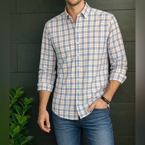 Express mens button down plaid shirt. Long sleeves. Size L. EUC Dressy. Casual